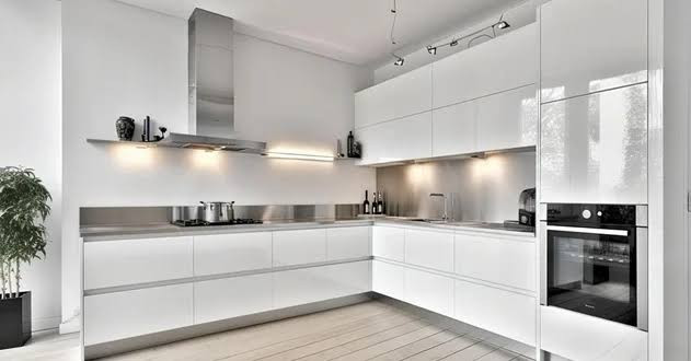 کابینت سفید اکلیلی