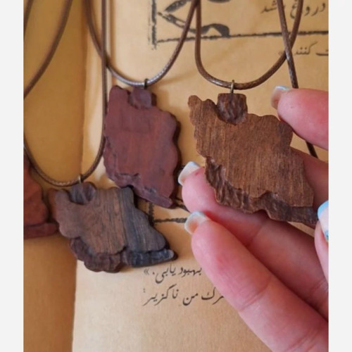 گردنبند چوبی ایران