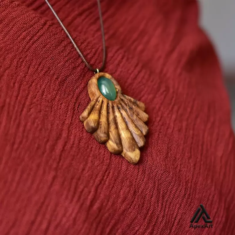 گردنبند چوبی طرح مصری
