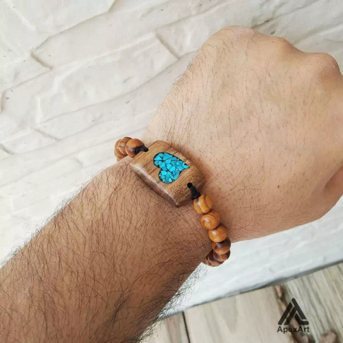 دستبند چوبی فیروزه کوبی شده طرح قلب