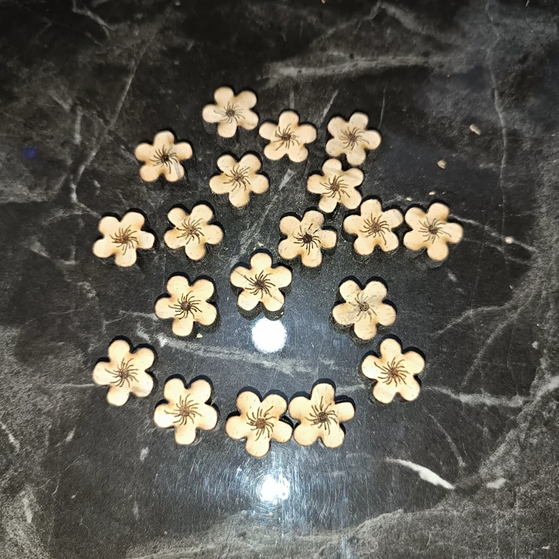 مهره دستبند چوبی مدل گل 10عددی